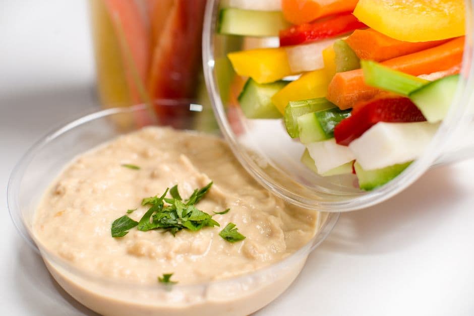Creamy Hummus with Crisp Veg Sticks